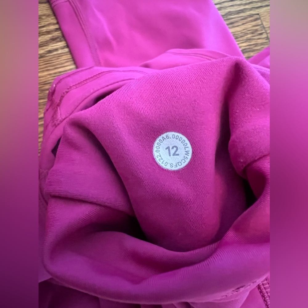 Lululemon Invigorate High-Rise Tight 25" in Ripened Raspberry Size 12 - Picture 14 of 14